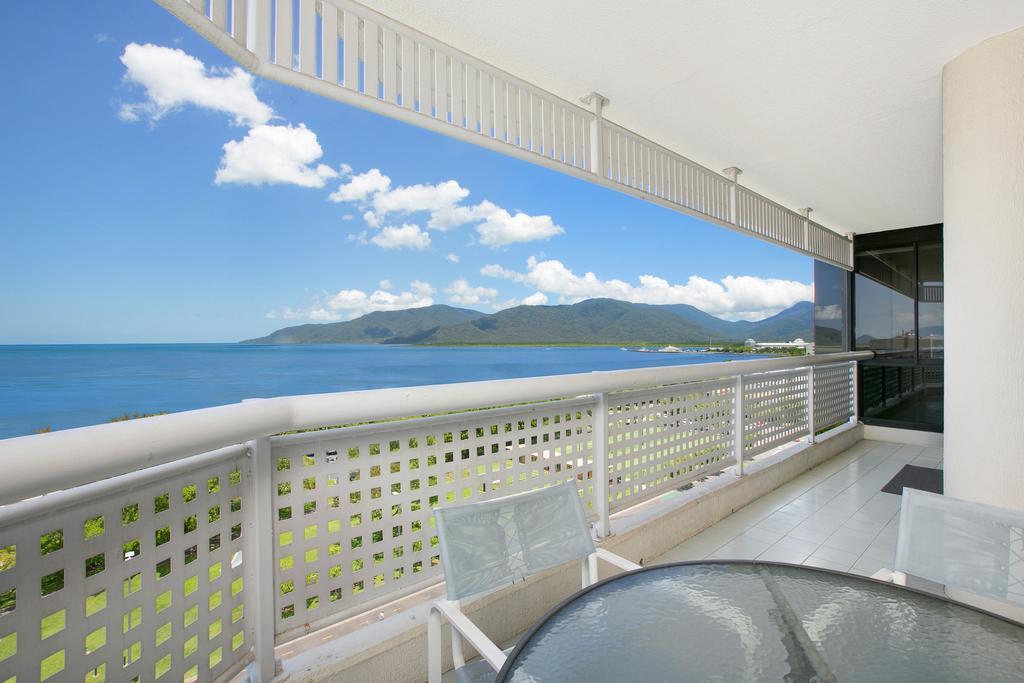 Cairns Ocean View Apartment Dış mekan fotoğraf